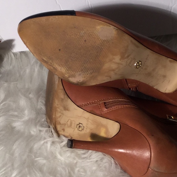 Ann Taylor two tone booties 8M - Picture 6 of 8